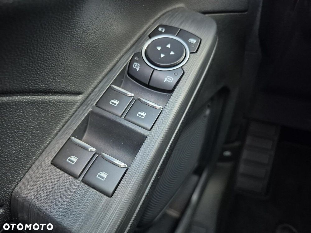 Ford Kuga - 20
