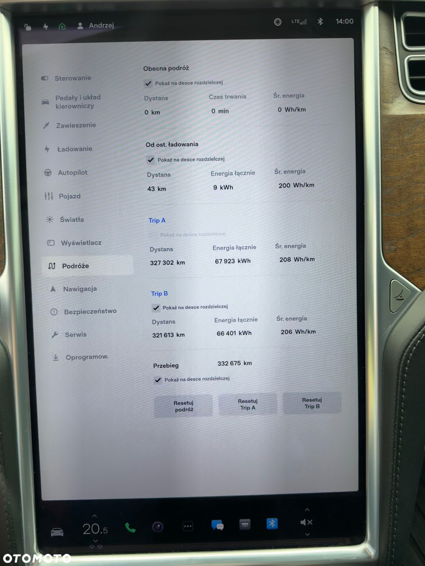 Tesla Model S - 17