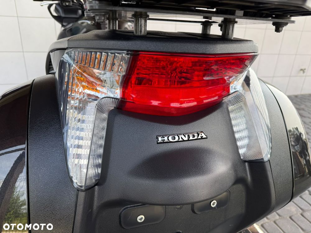 Honda Deauville - 15