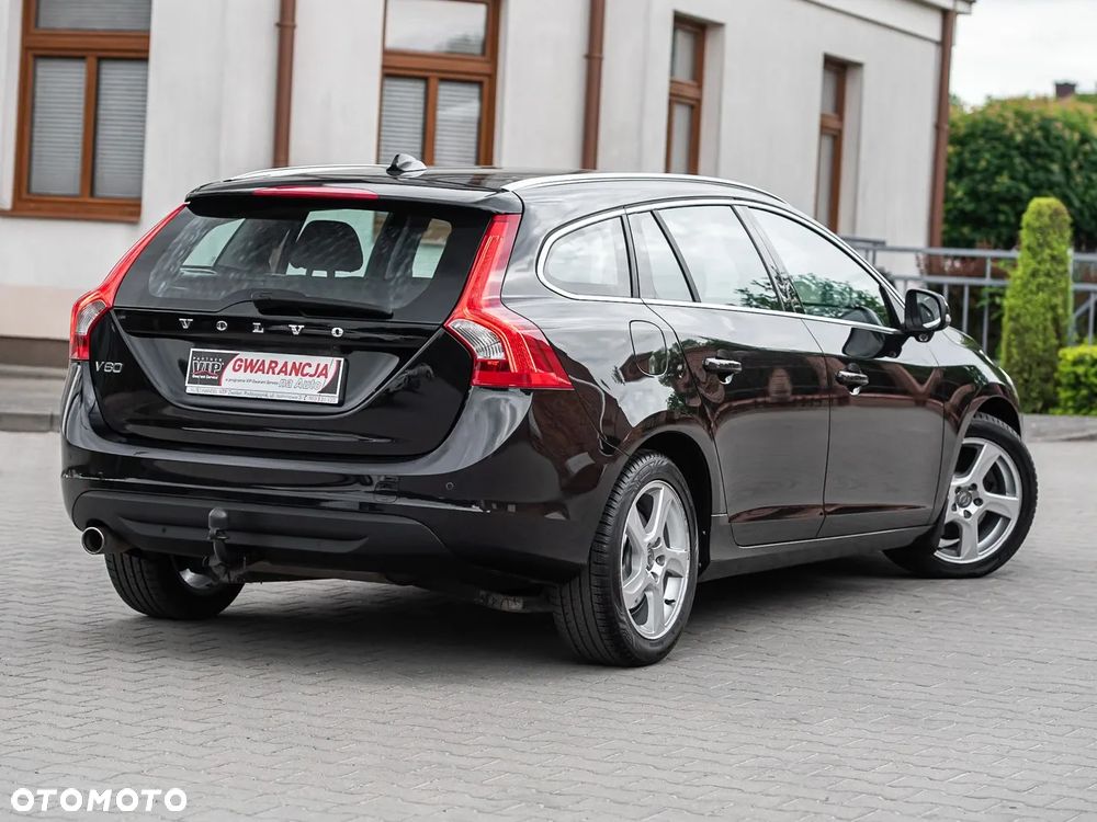 Volvo V60 D2 Summum - 13