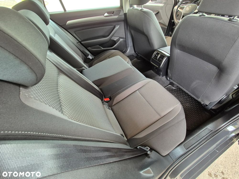 Volkswagen Passat 2.0 TDI EVO Essence - 18