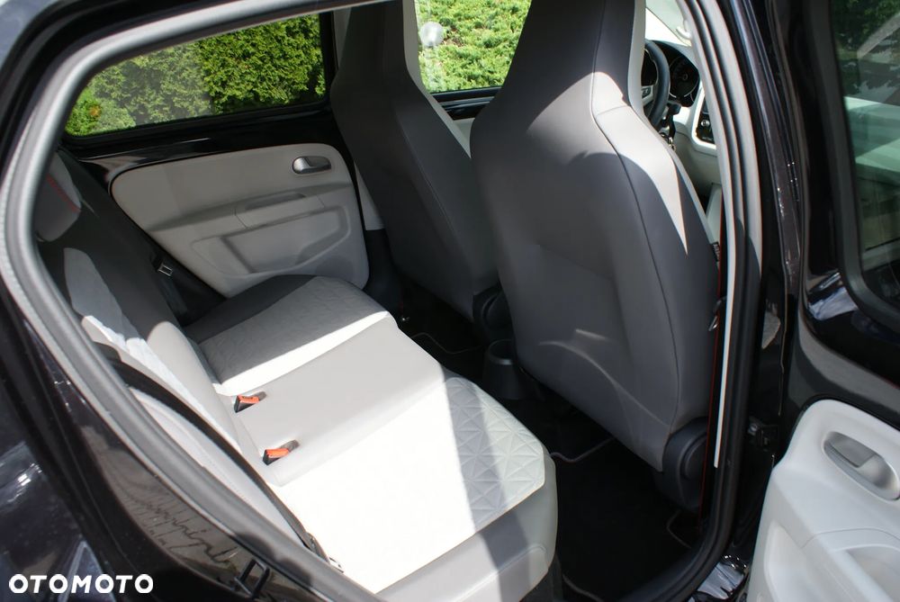 Volkswagen up! - 16