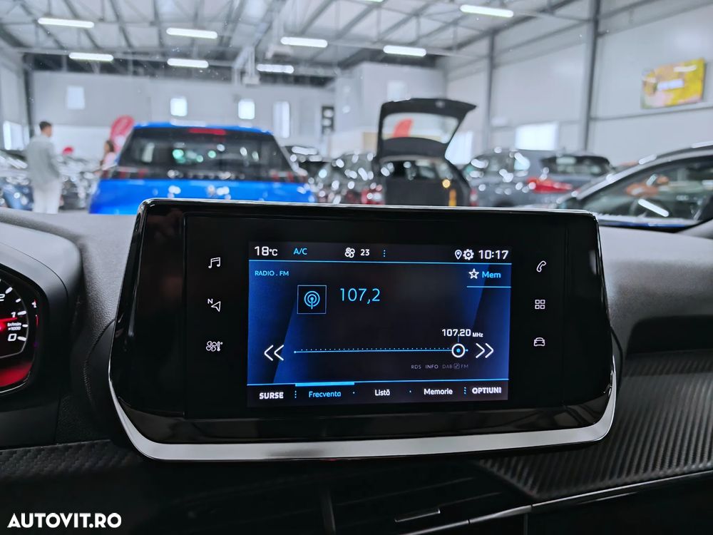 Peugeot 2008 PureTech 130 EAT8 Allure - 12