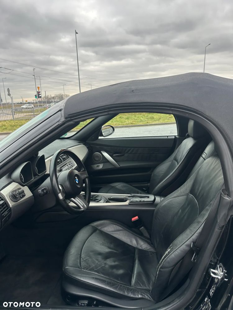 BMW Z4 2.2i - 8