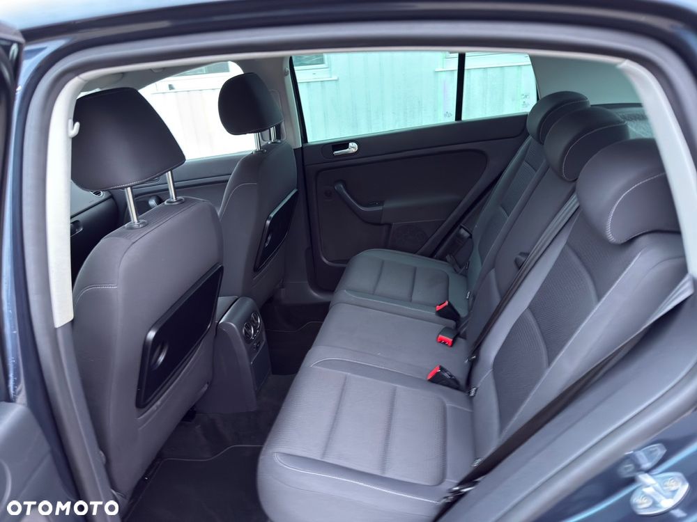 Volkswagen Golf Plus 1.6 TDI BlueMot Comfortline - 21