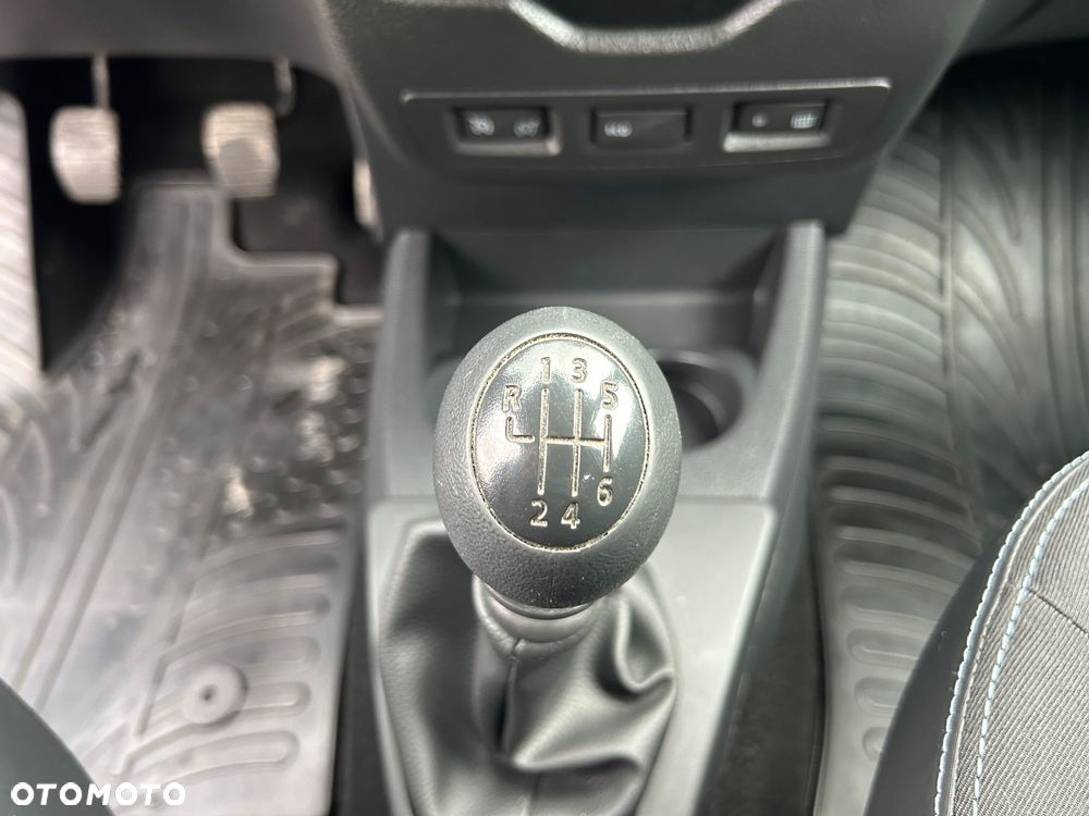 Dacia Lodgy dCi 110 Stepway - 24