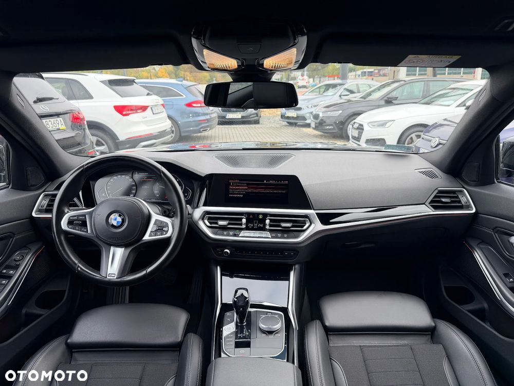 BMW Seria 3 318d M Sport - 15