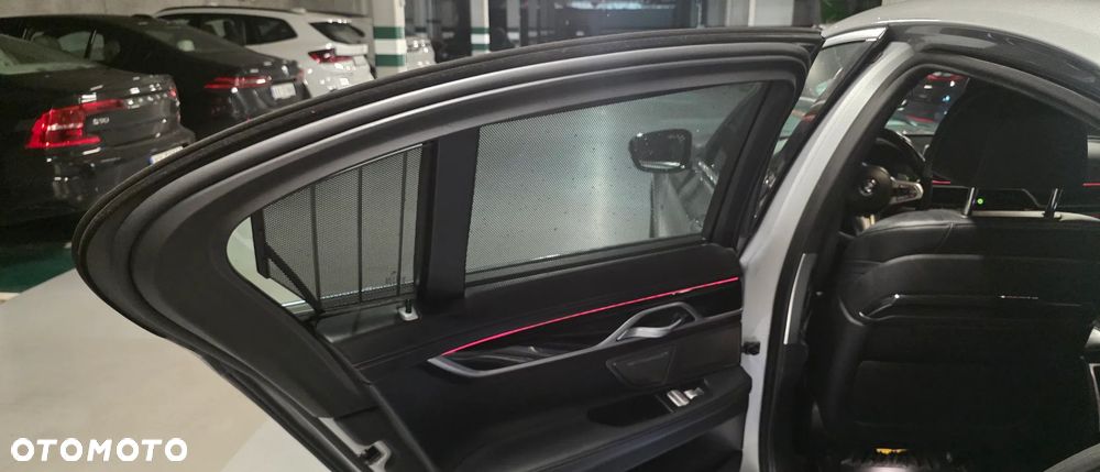 BMW Seria 7 740d xDrive - 13