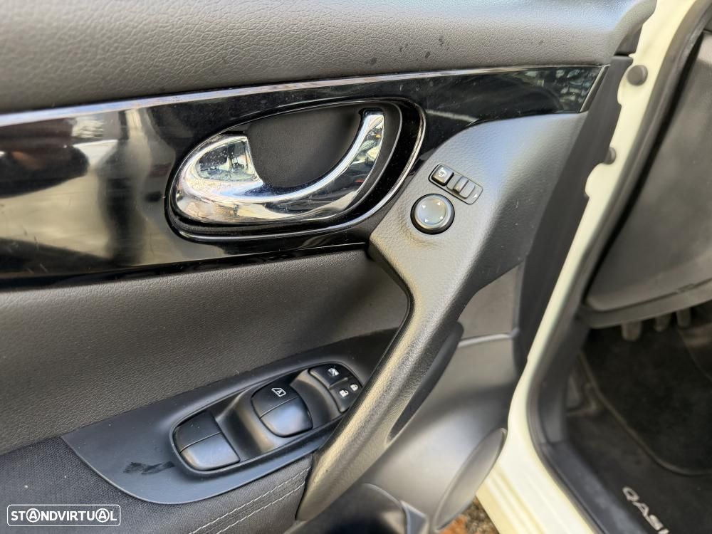 Nissan Qashqai 1.5 dCi N-Connecta Led - 17