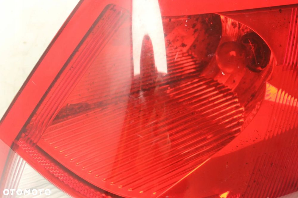 LAMPA PRAWY TYŁ CHRYSLER 300 I 300C KOMBI 2006R- - 5