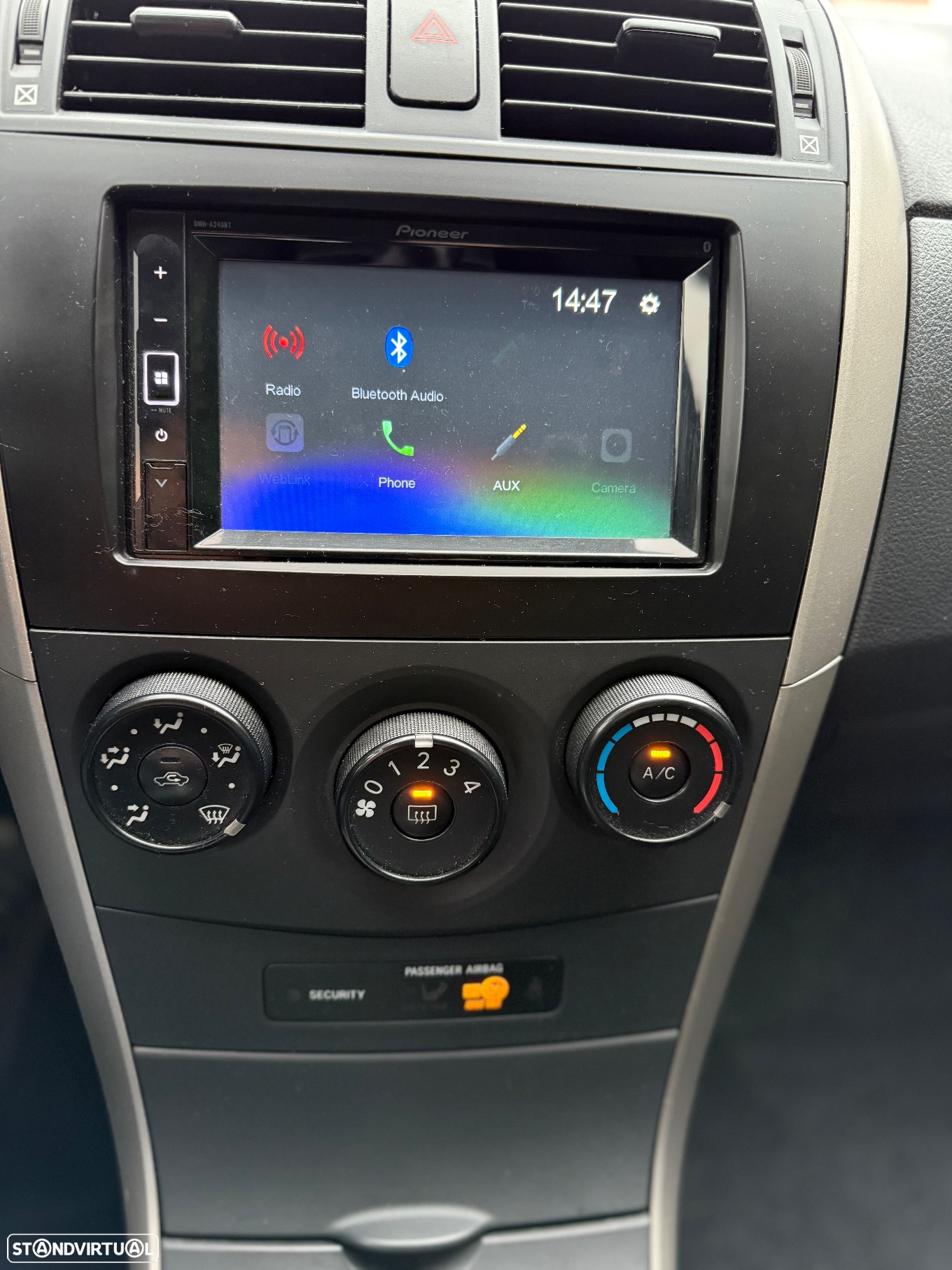 Toyota Corolla 1.4 D-4D Premium Plus - 12