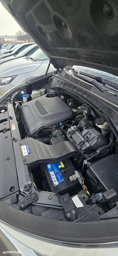 Hyundai Santa Fe 2.2 CRDi 2WD Style - 11