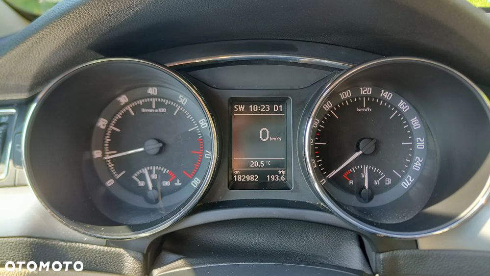 Skoda Superb 2.0 TSI Elegance DSG - 24