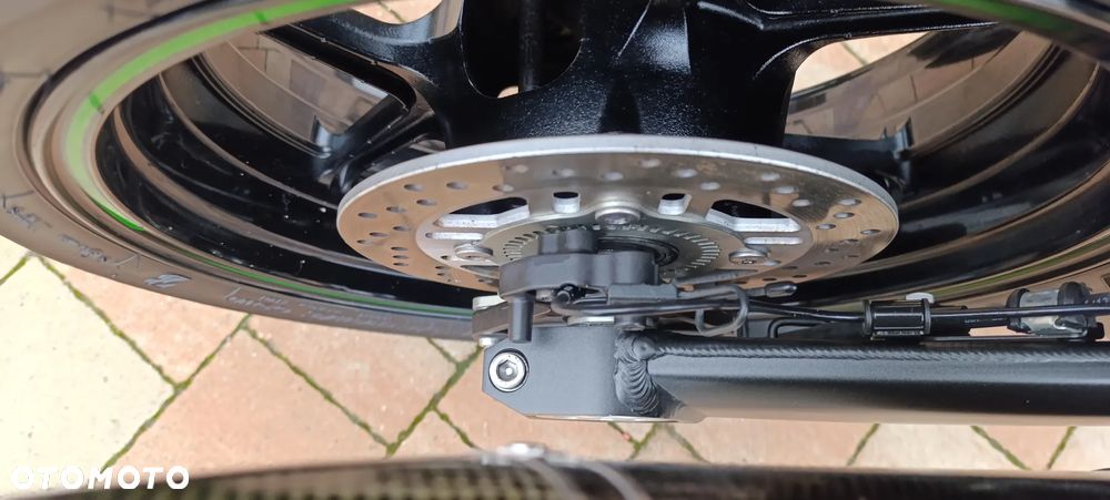 Kawasaki Ninja 1000 SX - 21