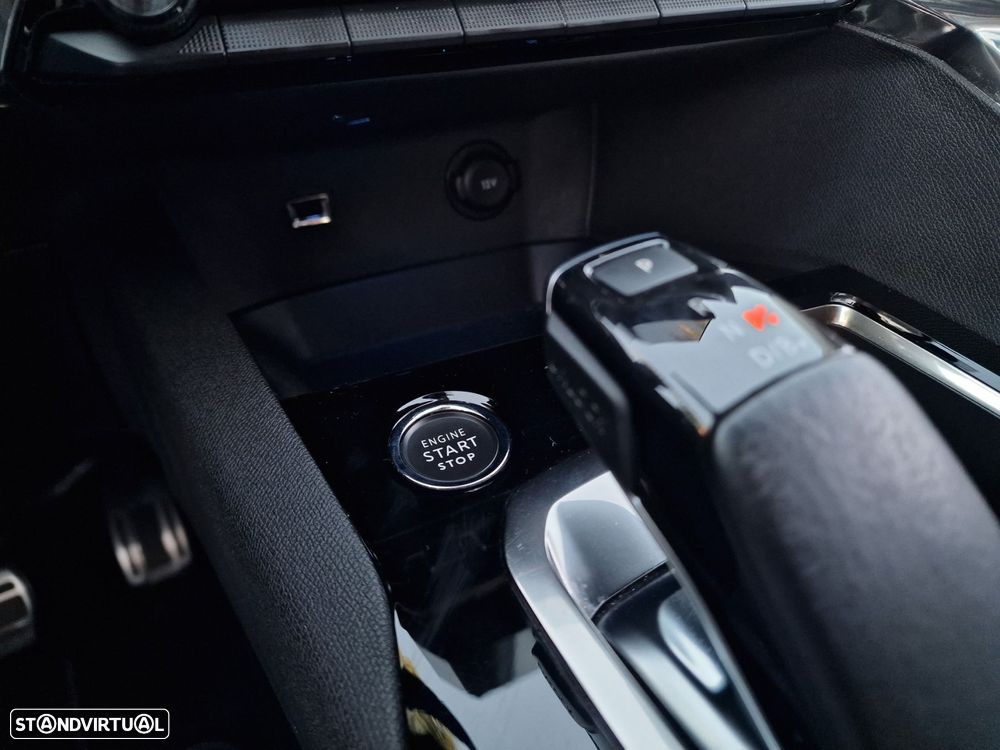 Peugeot 3008 Hybrid 225 e-EAT8 Roadtrip - 31