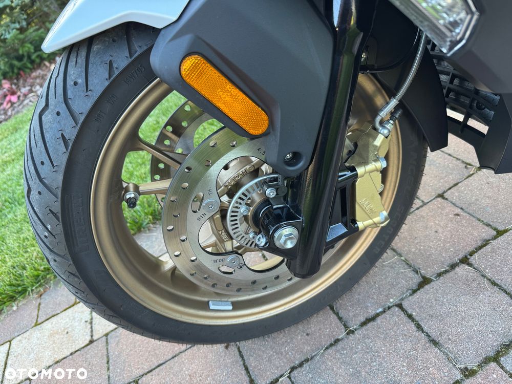 BMW C 400 GT - 13