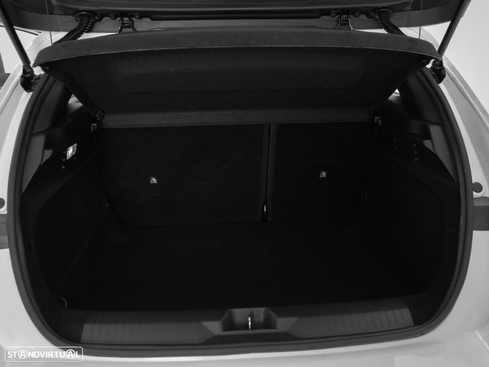 Opel Astra 1.5 D Business — fotografia 12
