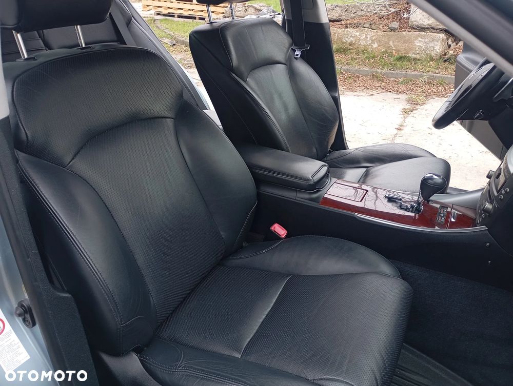 Lexus IS 250 Prestige - 22