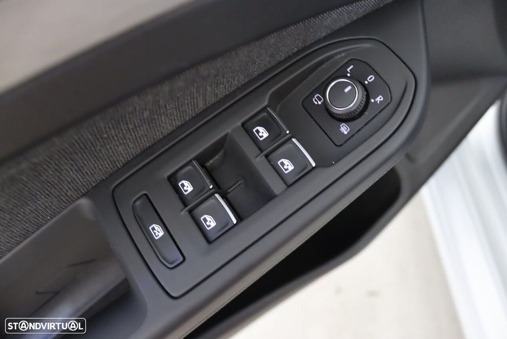 VW Golf 1.0 TSI Life - 19