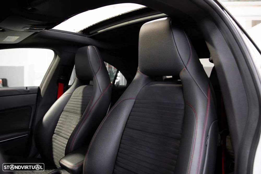 Mercedes-Benz CLA 45 AMG 4Matic Speedshift DCT 7G Night Edition - 9