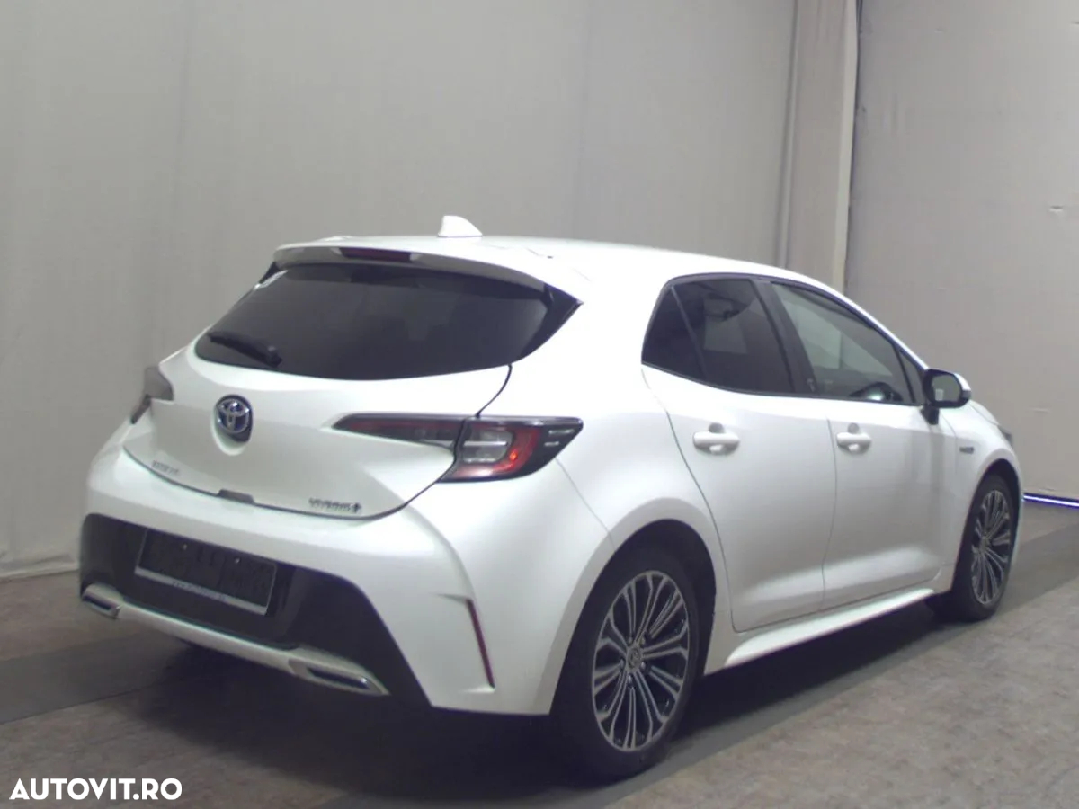 Toyota Corolla 2.0 Hybrid Team Deutschland - 3