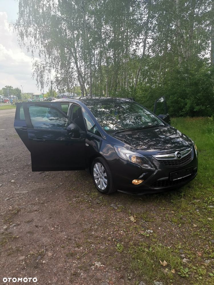Opel Zafira - 1