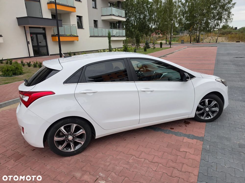 Hyundai i30 1.6 GDI BlueDrive Premium - 12