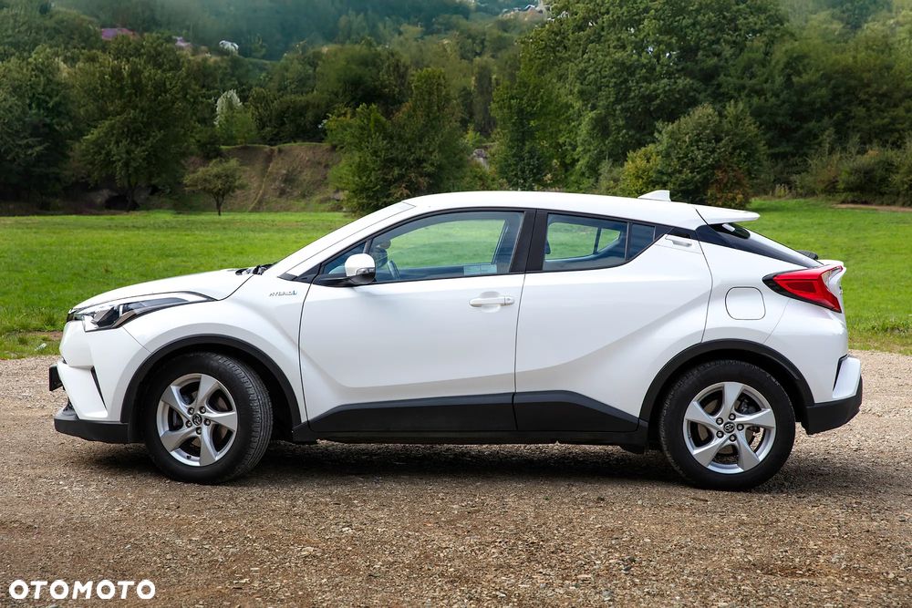 Toyota C-HR ver-1-8-hybrid-prestige - 6