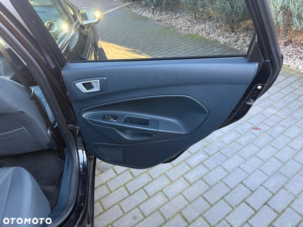 Ford Fiesta 1.4 Titanium - 17