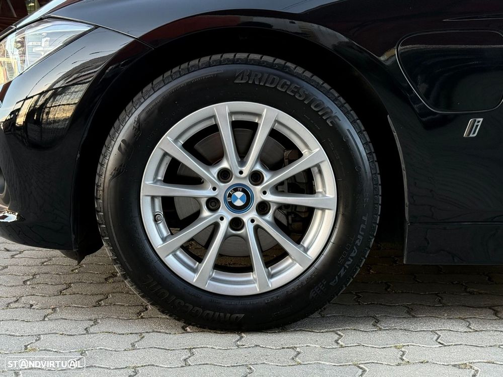 BMW 330 e iPerformance Advantage - 8