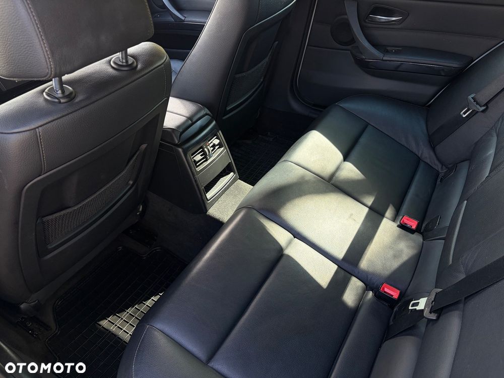 BMW Seria 3 320d xDrive DPF Edition Fleet - 11