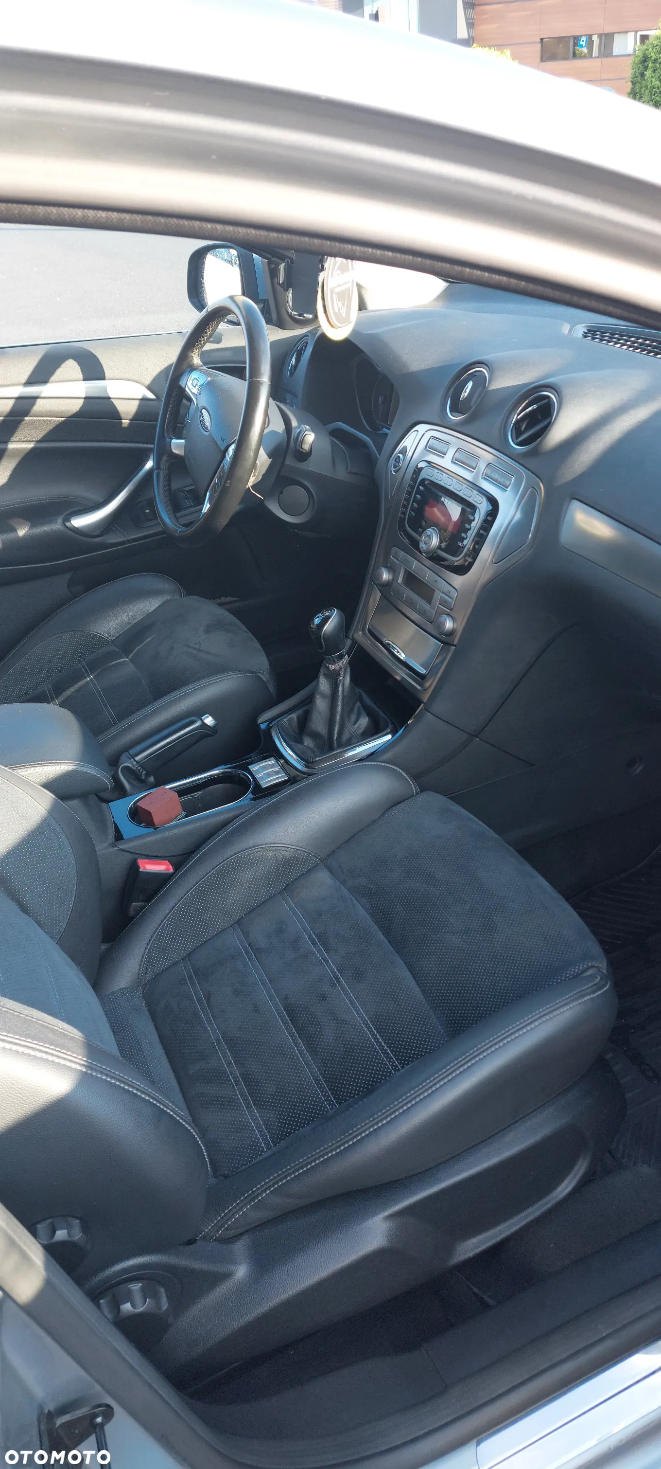 Ford Mondeo 2.0 Titanium - 11