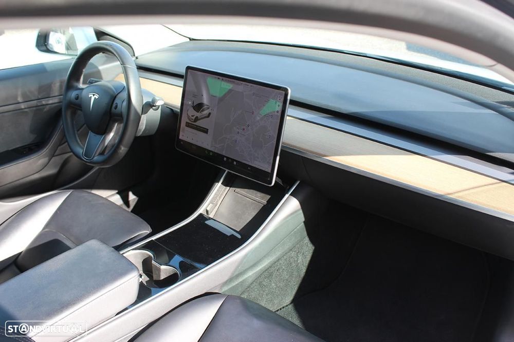 Tesla Model 3 Long-Range Dual Motor AWD - 22