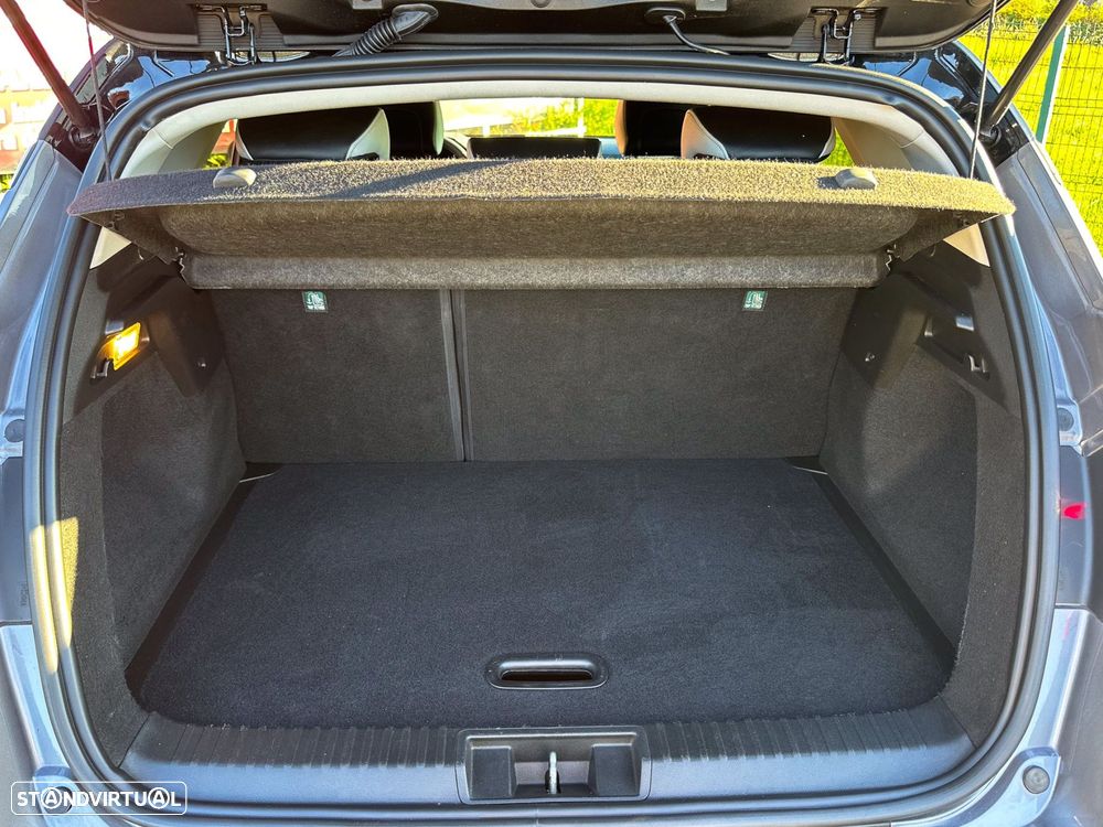 Renault Captur 1.0 TCe Intens - 12