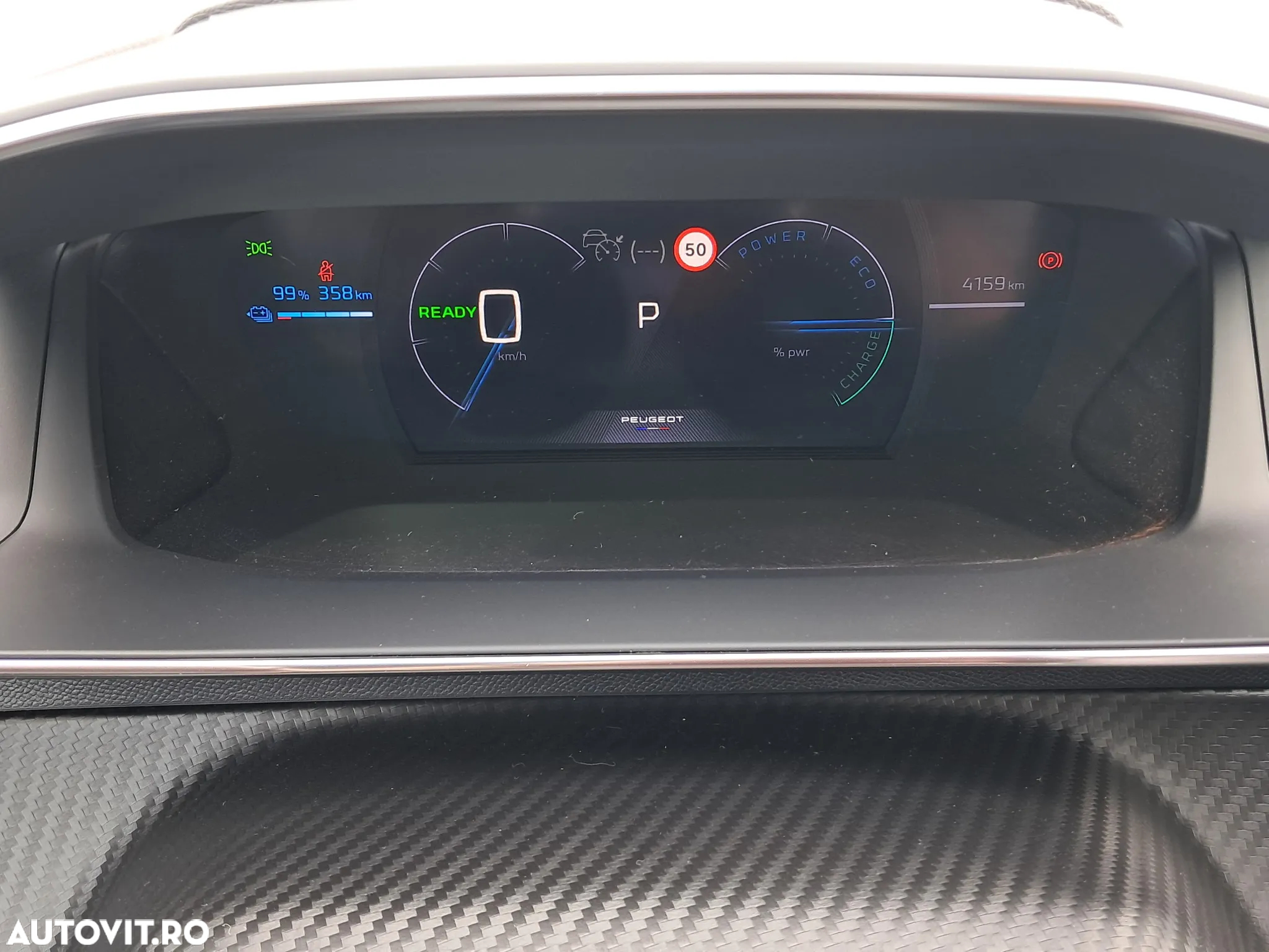 Peugeot 208 e-208 GT - 11