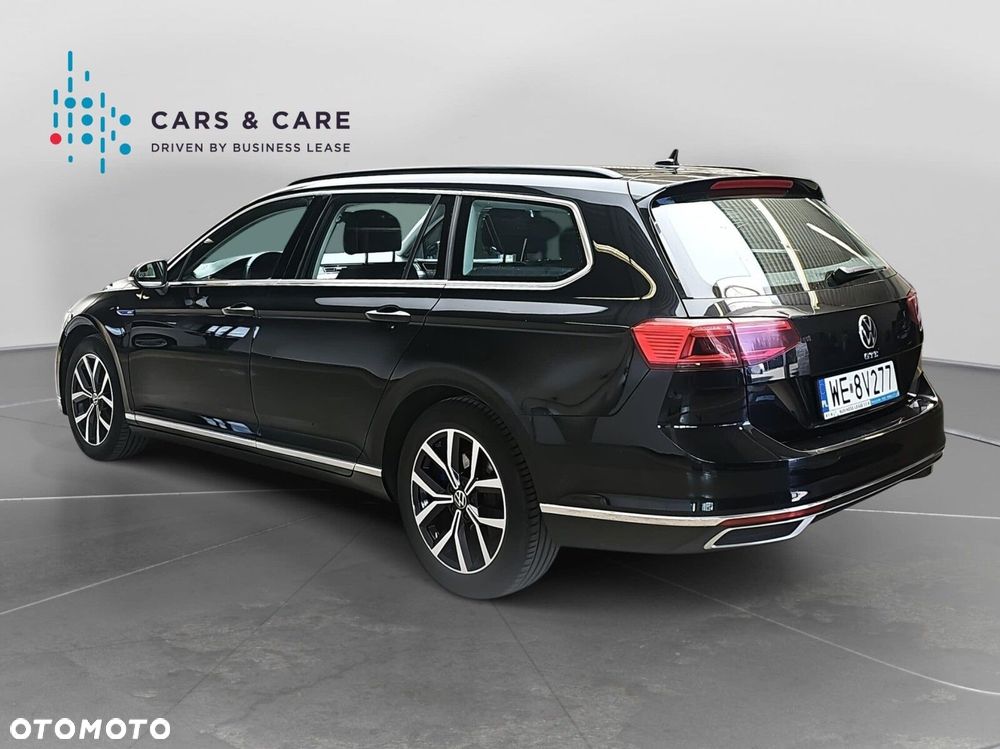 Volkswagen Passat - 32