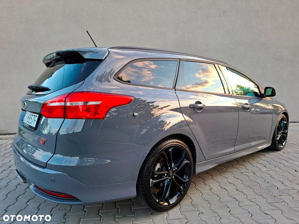 Ford Focus 2.0 TDCi ST PowerShift - 8