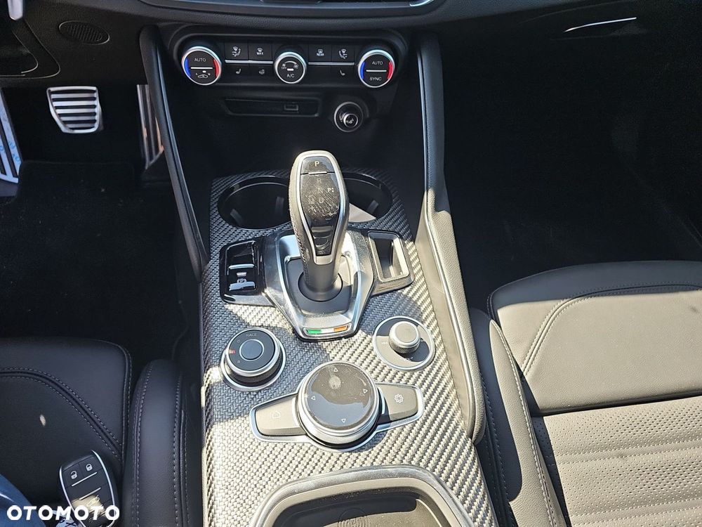 Alfa Romeo Giulia - 14