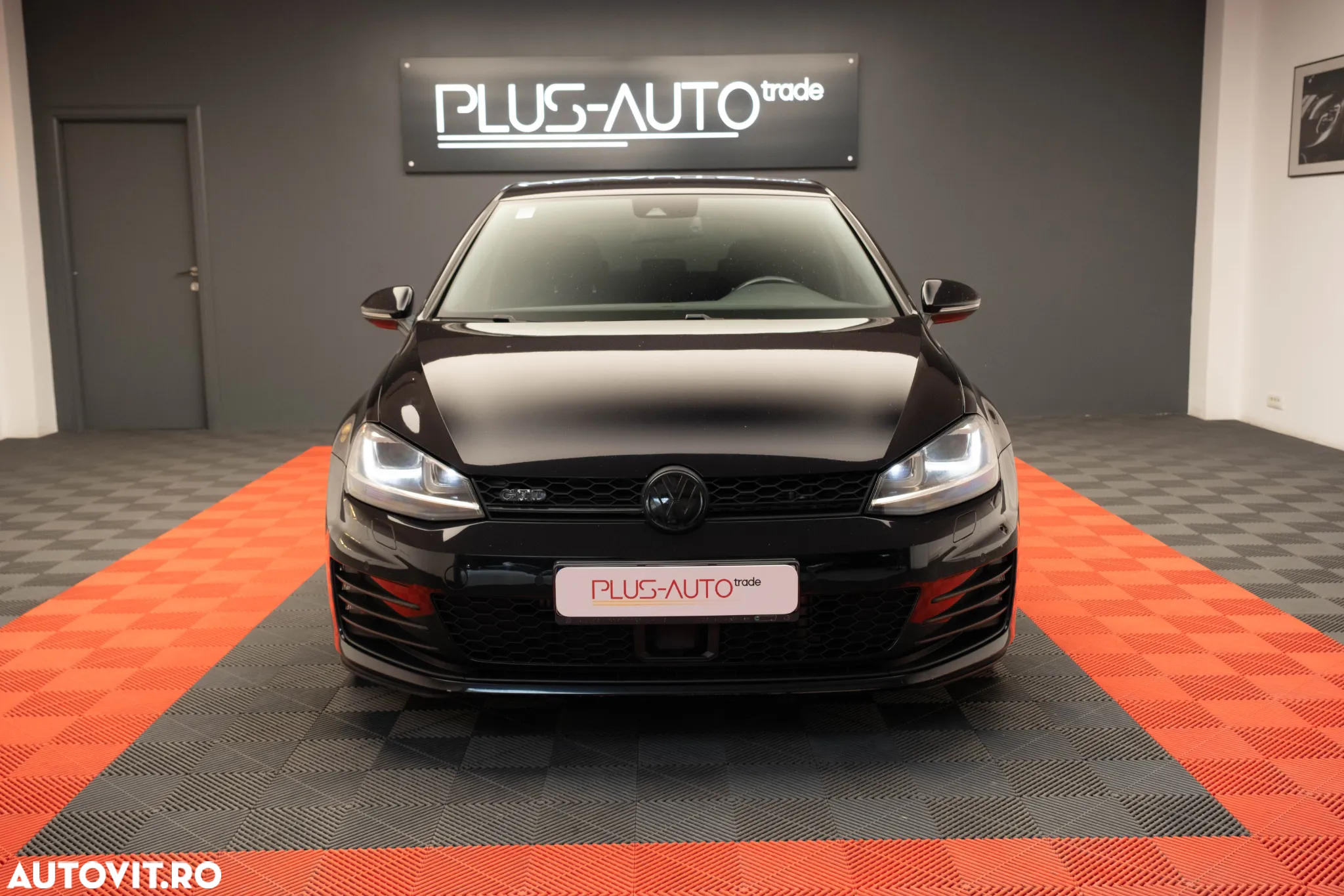 Volkswagen Golf 2.0 TDI DSG GTD - 2