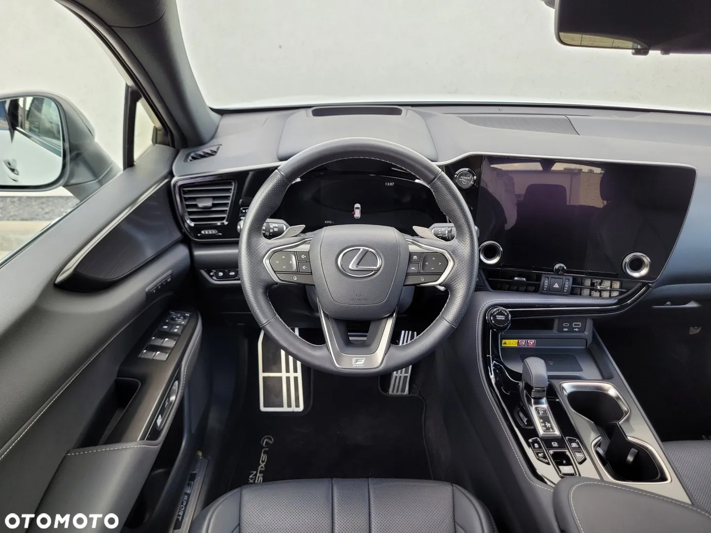 Lexus NX 450h+ F Sport AWD - 11