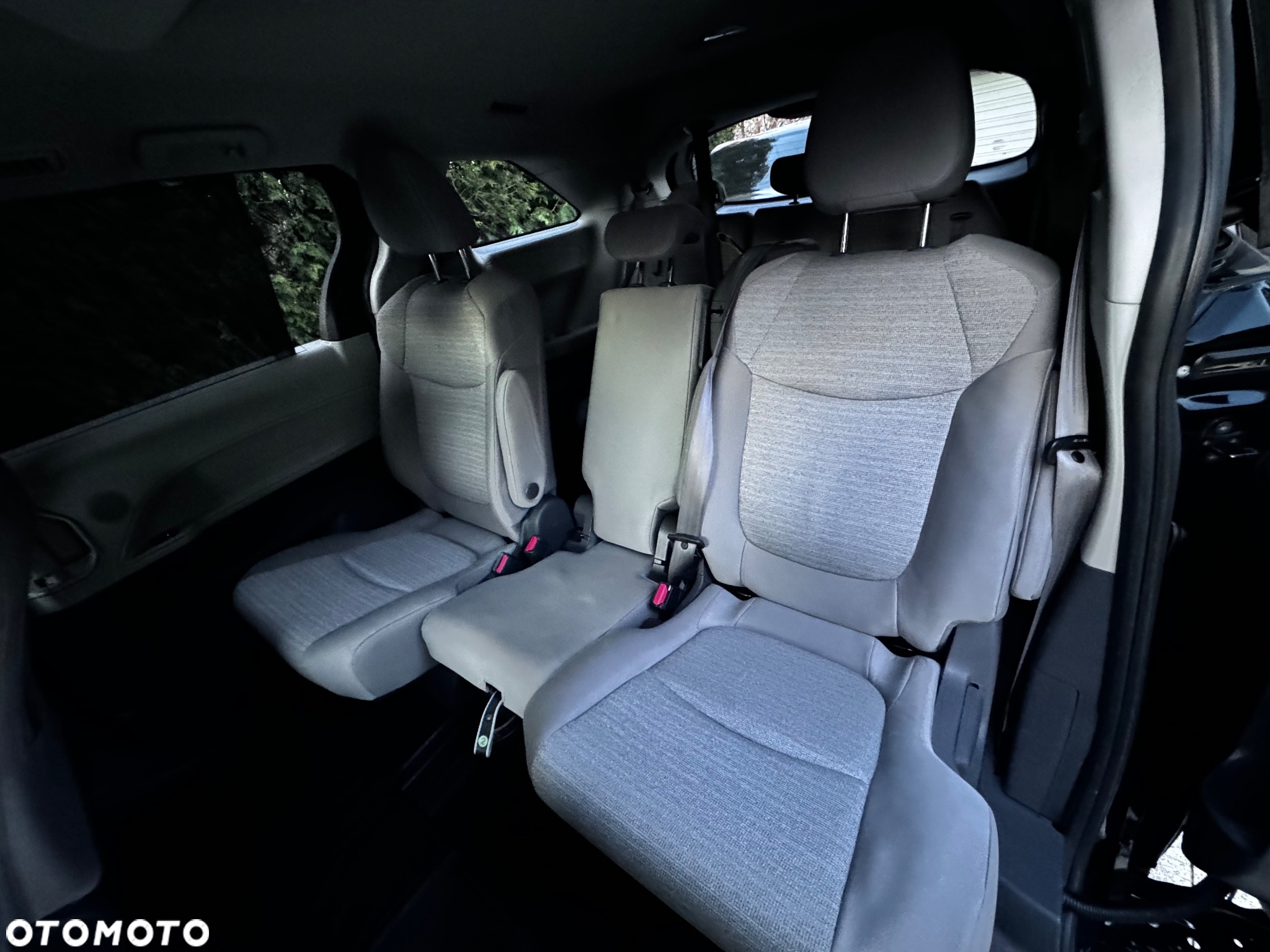 Toyota Sienna - 33