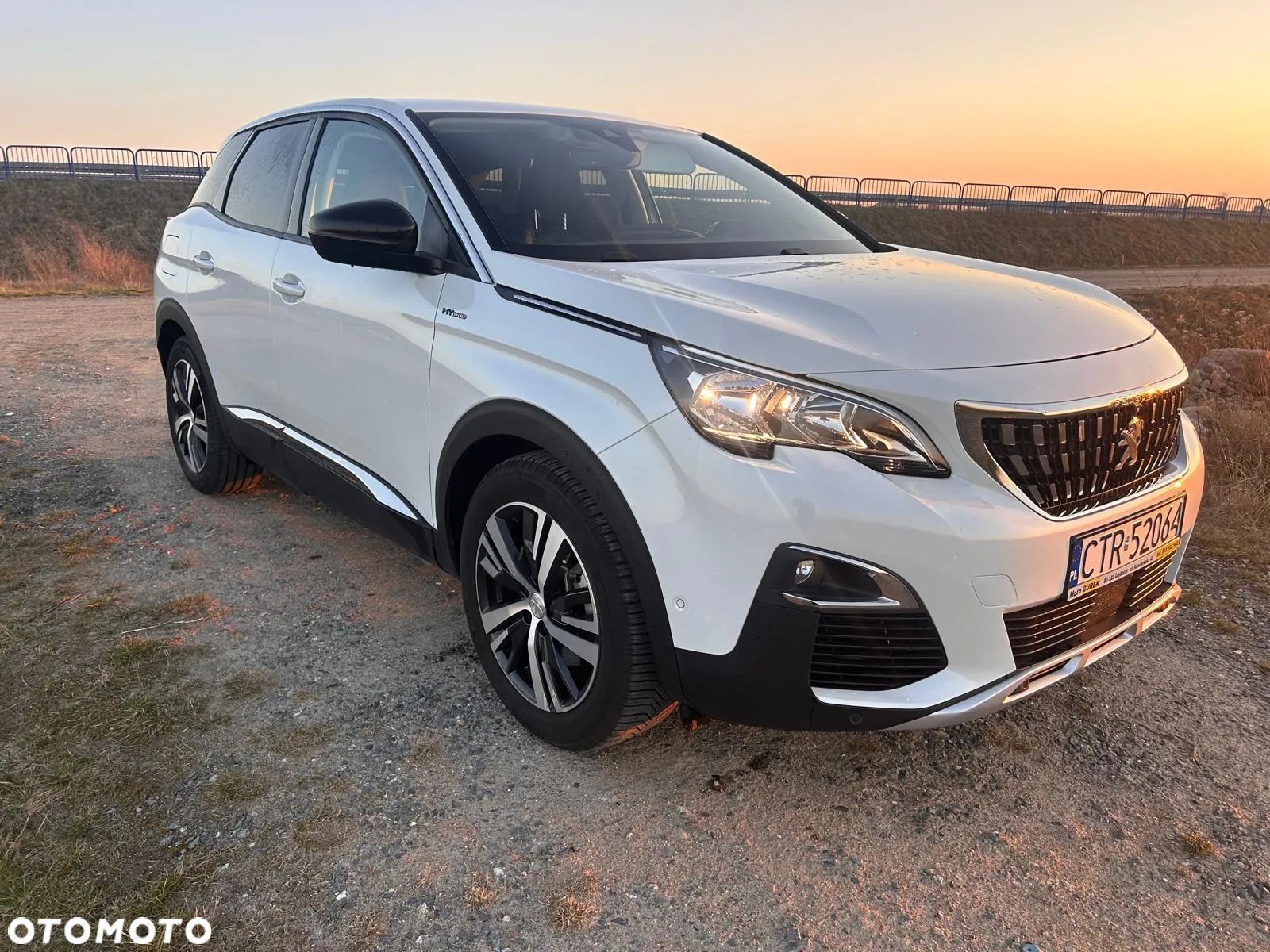 Peugeot 3008 Plug-In Hybrid 225 e-EAT8 Allure Pack - 1