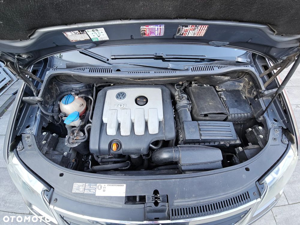 Volkswagen Touran 2.0 TDI DPF Cross - 4