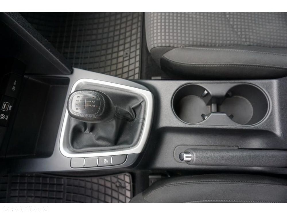 Kia Ceed - 23