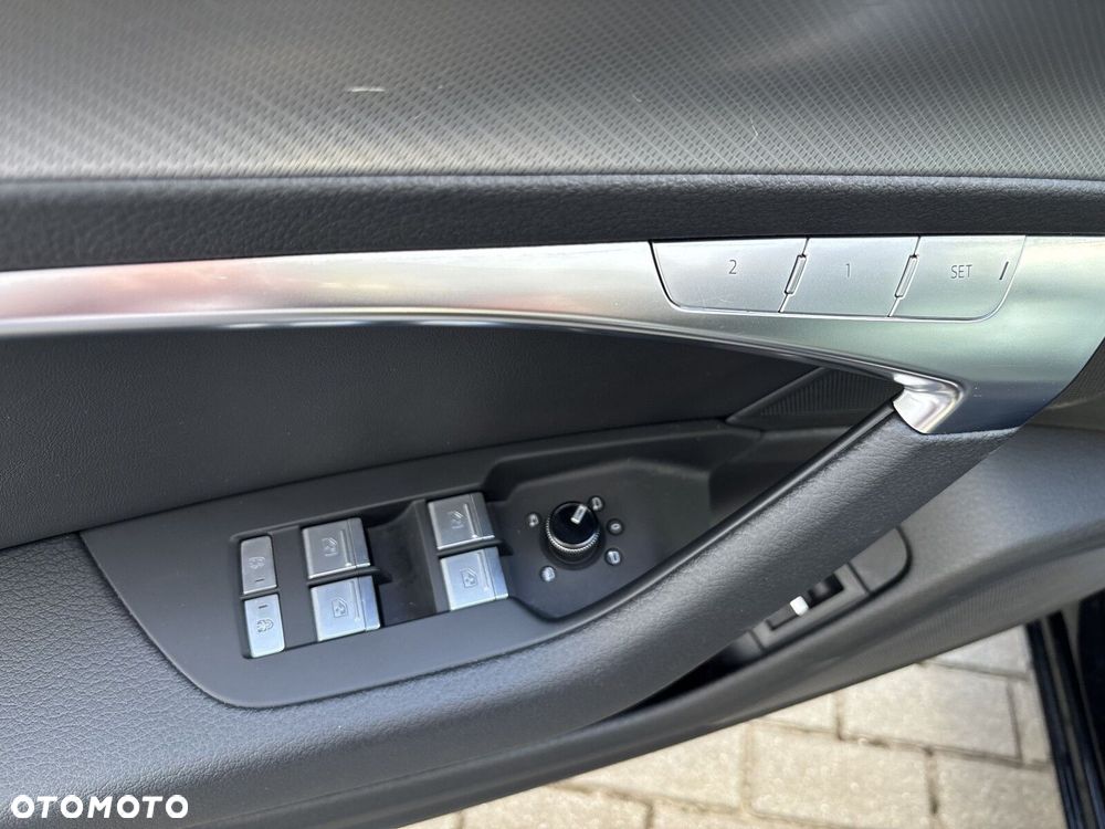 Audi A6 Avant - 27