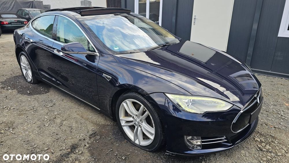 Tesla Model S Standard - 5