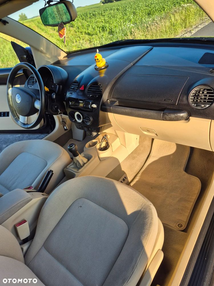 Volkswagen New Beetle - 9