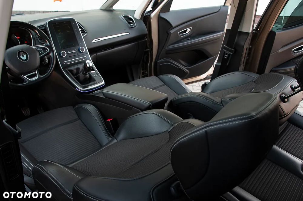 Renault Scenic ENERGY TCe 130 INTENS - 24