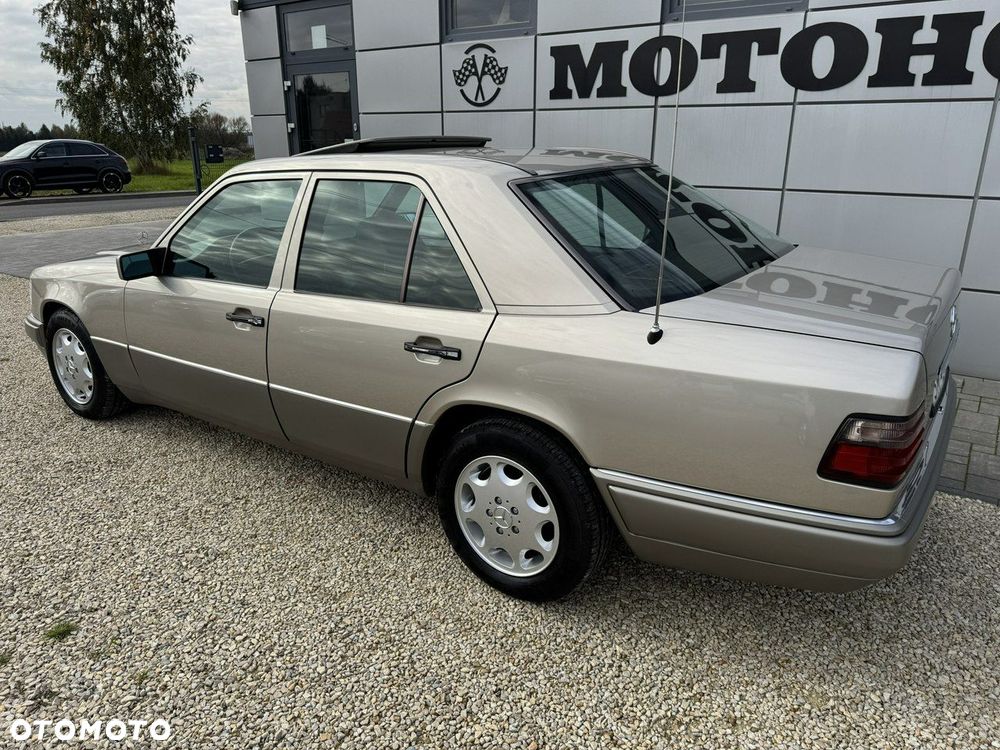 Mercedes-Benz Klasa E - 7