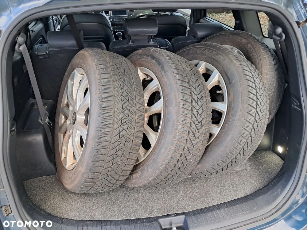 Kia Carens 1.7 CRDi Business Line 7os 7DCT - 30